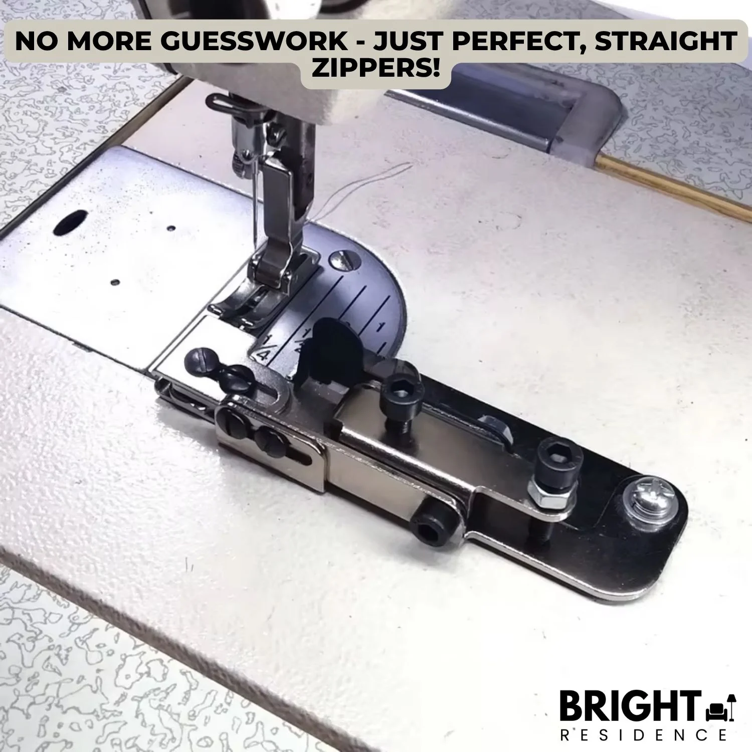 ZipFix™ - Zipper foot for positioning the stitch line - Image 3